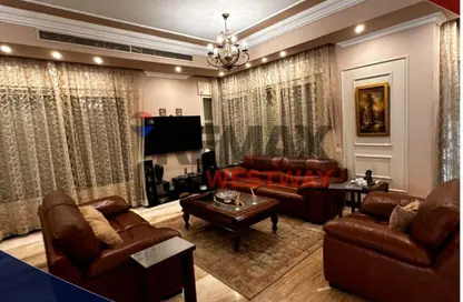 Townhouse - 3 Bedrooms - 4 Bathrooms for rent in Jeera - 13th District - Sheikh Zayed City - Giza