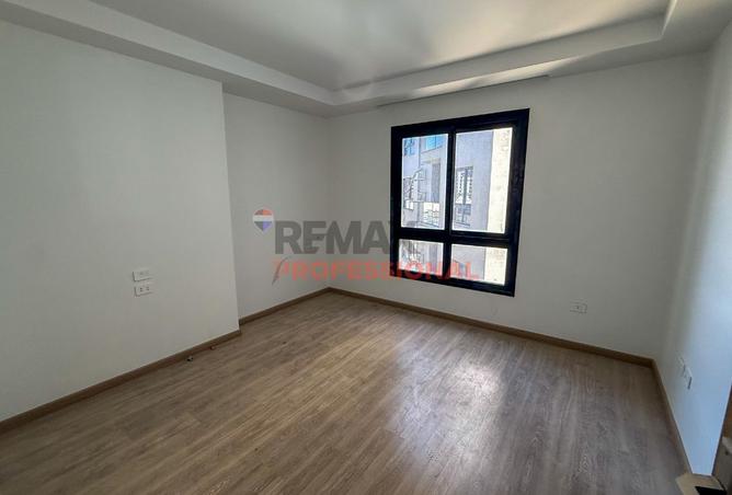 101210080 - Property Image 3