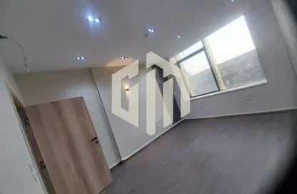 عيادة - غرفة نوم - 1 حمام للايجار في ليك فيو - كمبوندات التجمع الخامس - التجمع الخامس - مدينة القاهرة الجديدة - القاهرة