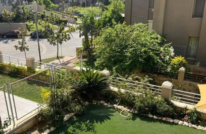 Apartment - 2 Bedrooms - 2 Bathrooms for sale in Palm Hills Village Gate - South Investors Area - New Cairo City - Cairo