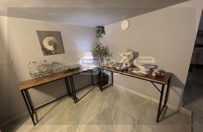 Apartment - 3 - 2 for sale in Palm Hills Village Gate - South Investors Area - New Cairo City - Cairo
