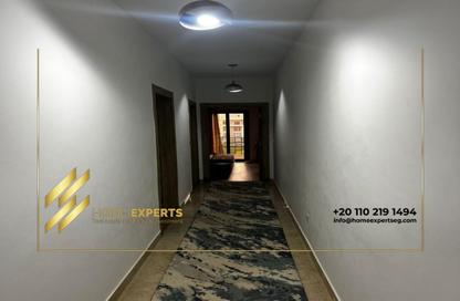 (بنتهاوس  (روف - 3 - 3 للإيجار في مون ريزيدنس - فيفث سكوير - التجمع الخامس - مدينة القاهرة الجديدة - القاهرة