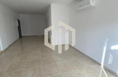 Apartment - 3 Bedrooms - 3 Bathrooms for sale in Moon Residences - Fifth Square - The 5th Settlement - New Cairo City - Cairo