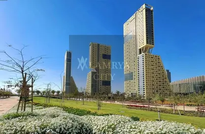 محل تجاري - استوديو - 1 حمام للبيع في يودورا مول - منطقة الداون تاون - العاصمة الإدارية الجديدة - القاهرة