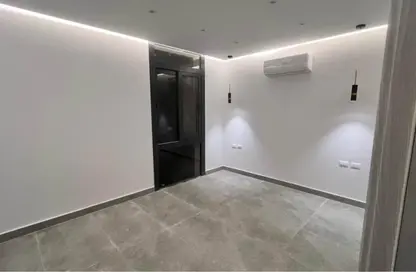 Apartment - 3 Bedrooms - 3 Bathrooms for sale in Vye Sodic - New Zayed City - Sheikh Zayed City - Giza