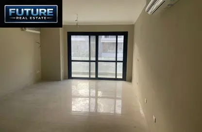 شقة - 3 غرف نوم - 2 حمامات للايجار في باتيو كازا - الباتيو - كمبوندات الشروق - مدينة الشروق - القاهرة