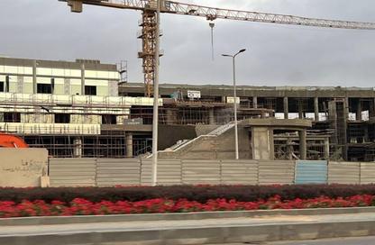 محل - استوديو للبيع في فيفث سكوير - التجمع الخامس - مدينة القاهرة الجديدة - القاهرة