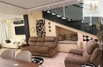 Townhouse - 2 - 4 for sale in Garden Residence - Hyde Park - New Cairo City - Cairo Townhouse - 2 - 4 for sale in Garden Residence - Hyde Park - New Cairo City - Cairo
