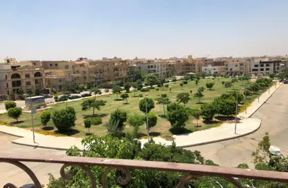 Apartment - 3 Bedrooms - 3 Bathrooms for rent in Area B - Ganoob El Acadimia - New Cairo City - Cairo