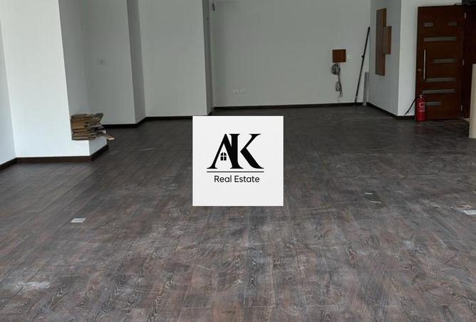 8610929 - Property Image 3