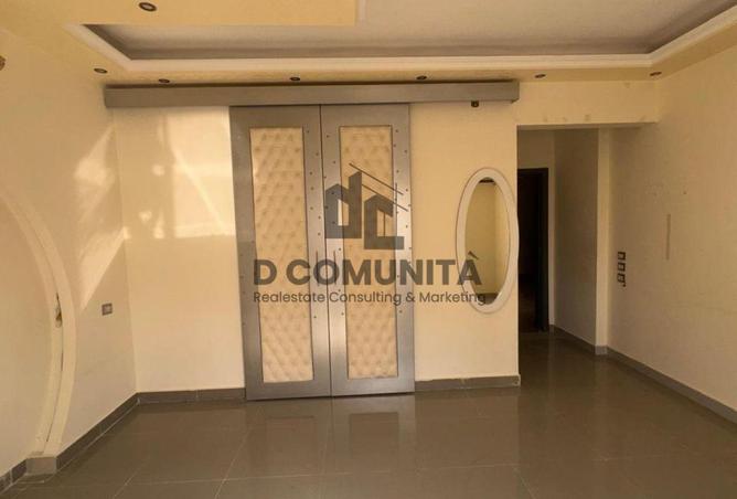 8660006 - Property Image 2