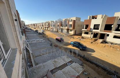 Townhouse - 4 Bedrooms - 4 Bathrooms for sale in Azzar - 5th Settlement Compounds - The 5th Settlement - New Cairo City - Cairo