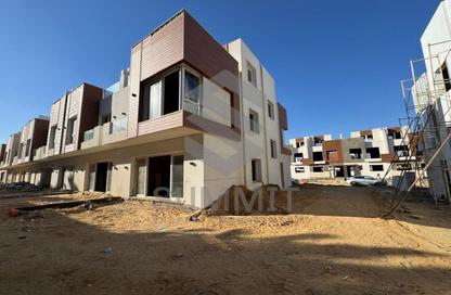 Townhouse - 4 Bedrooms - 4 Bathrooms for sale in Azzar - 5th Settlement Compounds - The 5th Settlement - New Cairo City - Cairo Townhouse - 4 Bedrooms - 4 Bathrooms for sale in Azzar - 5th Settlement Compounds - The 5th Settlement - New Cairo City - Cairo
