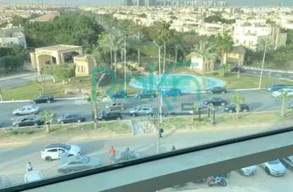 Office Space - 6 Bedrooms - 2 Bathrooms for rent in Kargo Mall - Al Shabab St. - Sheikh Zayed City - Giza