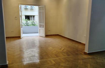 Apartment - 3 Bedrooms - 2 Bathrooms for rent in Garden City - Cairo