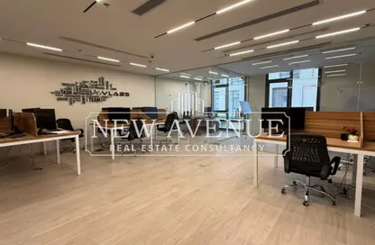 مساحات مكتبية - 2 غرف نوم - 2 حمامات للايجار في ديستريكت 5 - كمبوندات التجمع الخامس - التجمع الخامس - مدينة القاهرة الجديدة - القاهرة