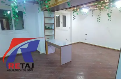 شقة - 3 غرف نوم - 2 حمامات للايجار في شارع ابن النفيس - المنطقة السادسة - مدينة نصر - القاهرة شقة - 3 غرف نوم - 2 حمامات للايجار في شارع ابن النفيس - المنطقة السادسة - مدينة نصر - القاهرة