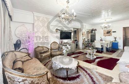 Apartment - 3 Bedrooms - 2 Bathrooms for sale in Famous St. - Camp Chezar - Hay Wasat - Alexandria
