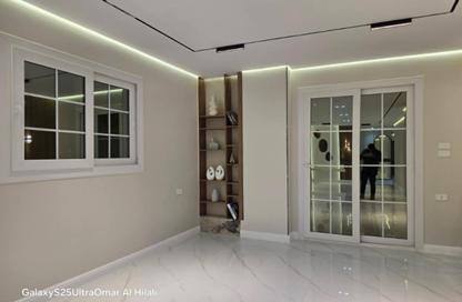 Apartment - 3 Bedrooms - 3 Bathrooms for sale in Gate 3 - Menkaure - Hadayek El Ahram - Giza