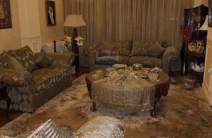 Apartment - 4 Bedrooms - 3 Bathrooms for sale in Al Maqrizi St. - Zamalek - Cairo