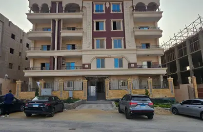 Apartment - 3 Bedrooms - 3 Bathrooms for sale in North Lotus - El Lotus - New Cairo City - Cairo