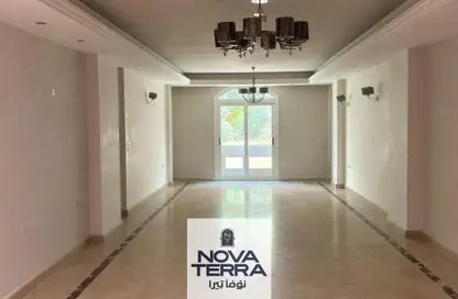 شقة - 2 غرف نوم - 1 حمام للبيع في المستثمر الصغير - الحي العاشر - الشيخ زايد - الجيزة