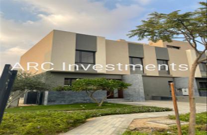 Townhouse - 4 Bedrooms - 3 Bathrooms for sale in Al Burouj Compound - El Shorouk Compounds - Shorouk City - Cairo
