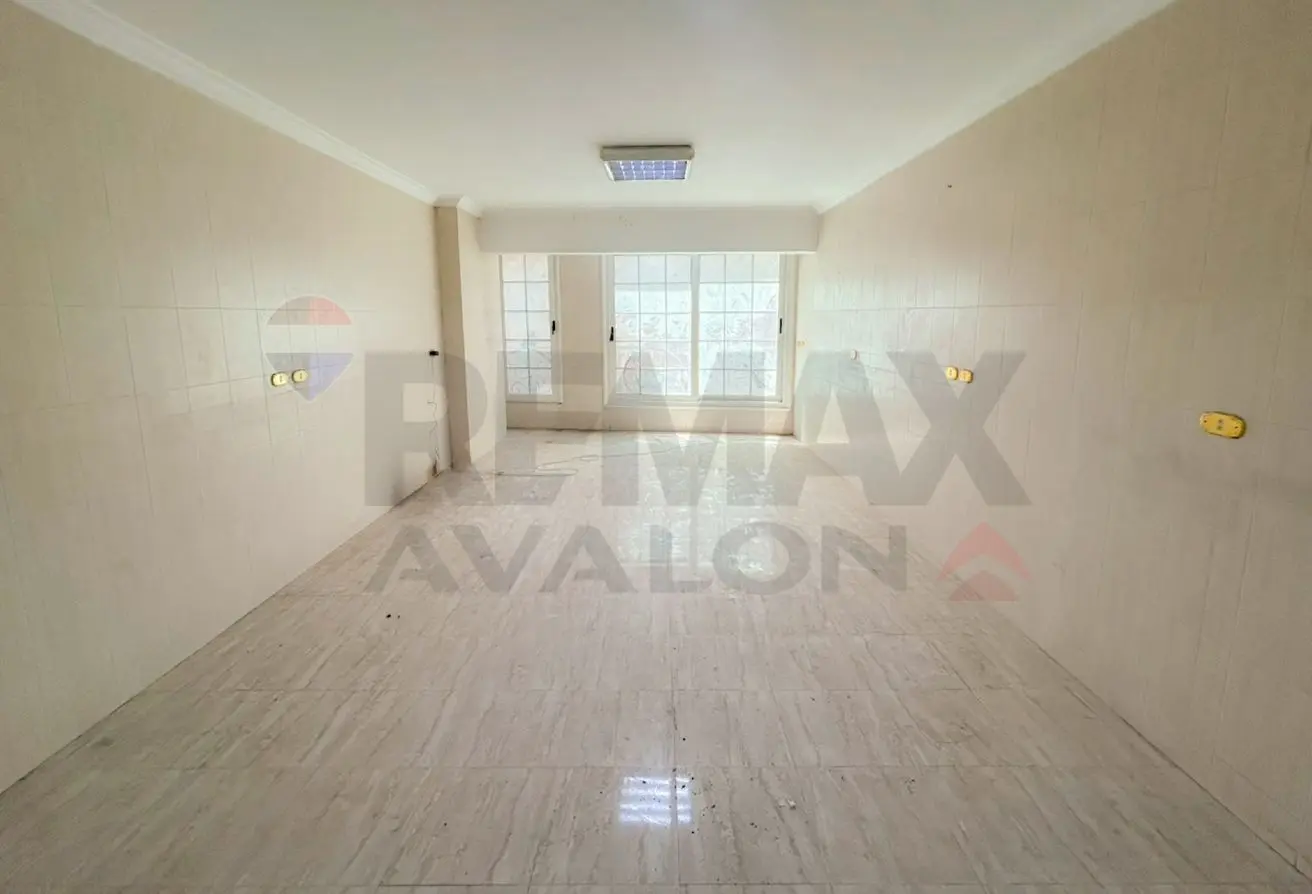 97438260 - Property Main Image