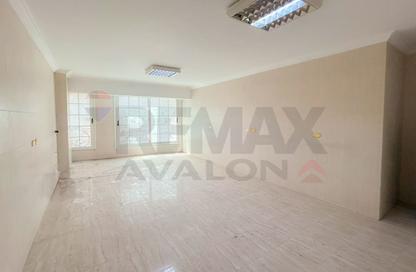 Co-Working Space - Studio - 1 Bathroom for rent in Al Mosheer Ahmed Ismail St. - Sidi Gaber - Hay Sharq - Alexandria