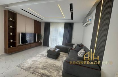 Apartment - 3 Bedrooms - 3 Bathrooms for rent in Garden Residence - Hyde Park - New Cairo City - Cairo