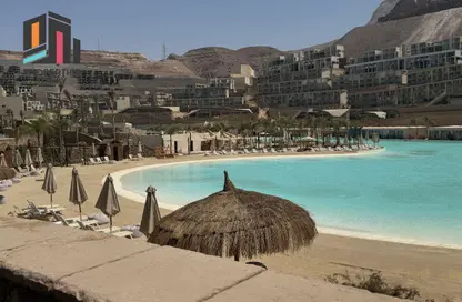 فيلا - 5 غرف نوم - 6 حمامات للبيع في المونت جلاله - العين السخنة - السويس