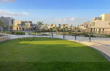 Villa - 4 Bedrooms - 4 Bathrooms for sale in Sodic East - 6th District - New Heliopolis - Cairo