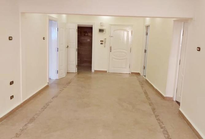 98012068 - Property Main Image