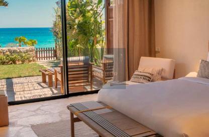 Chalet - 2 Bedrooms - 2 Bathrooms for sale in Ramla - Ras Al Hekma - North Coast