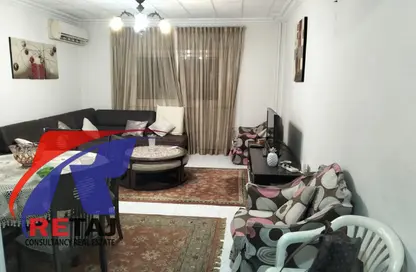 Apartment - 3 Bedrooms - 2 Bathrooms for rent in Sakaliya St. - 6th Zone - Nasr City - Cairo