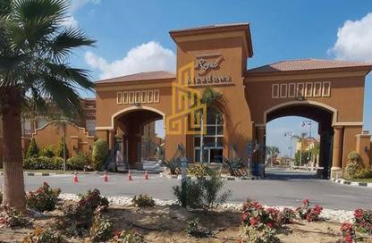 Twin House - 5 Bedrooms - 5 Bathrooms for sale in Royal Meadows - Sheikh Zayed Compounds - Sheikh Zayed City - Giza