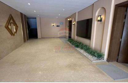 Apartment - 3 Bedrooms - 3 Bathrooms for rent in Village West - Sheikh Zayed Compounds - Sheikh Zayed City - Giza Apartment - 3 Bedrooms - 3 Bathrooms for rent in Village West - Sheikh Zayed Compounds - Sheikh Zayed City - Giza