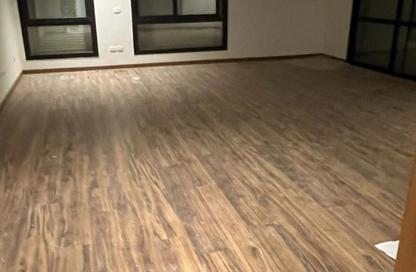شقة - 2 غرف نوم - 3 حمامات للايجار في ذا كورت ياردز - كمبوندات الشيخ زايد - الشيخ زايد - الجيزة