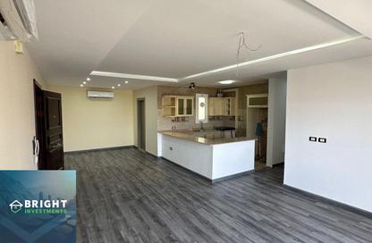 Apartment - 3 Bedrooms - 2 Bathrooms for sale in Hyde Park - New Cairo City - Cairo