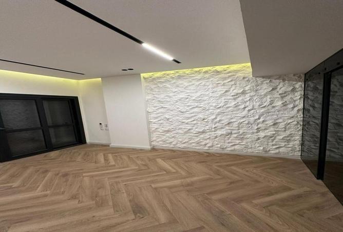 8606641 - Property Image 3