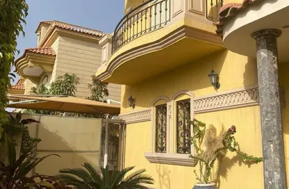 فيلا - 6 غرف نوم - 5 حمامات للبيع في كليوباترا بالاس - الحي الخامس - مدينة الشروق - القاهرة