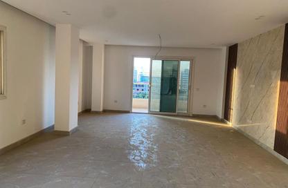 Apartment - 2 Bedrooms - 2 Bathrooms for sale in Mosadak St. - Dokki - Giza