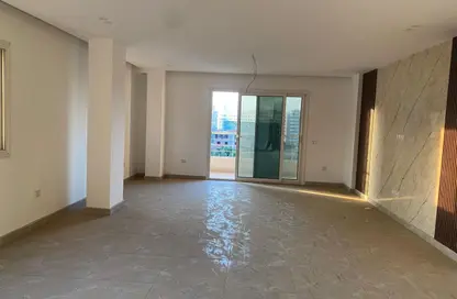 Apartment - 2 Bedrooms - 2 Bathrooms for sale in Mosadak St. - Dokki - Giza