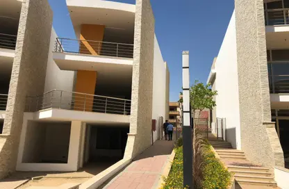 فيلا - 5 غرف نوم - 5 حمامات للبيع في سمارت لايف - المستثمرين الجنوبية - مدينة القاهرة الجديدة - القاهرة
