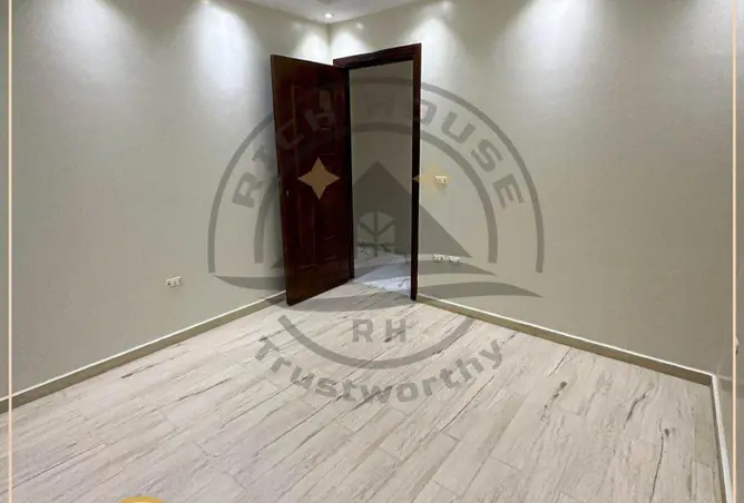 60720011 - Property Image 3