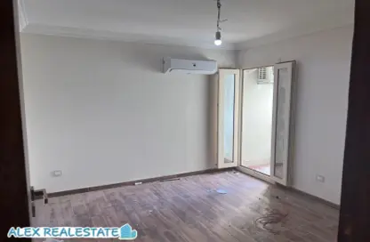 شقة - 3 غرف نوم - 2 حمامات للايجار في شارع مدخل شركة النقل والهندسة - سموحة - حي شرق - الاسكندرية