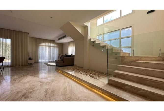 66953623 - Property Image 2