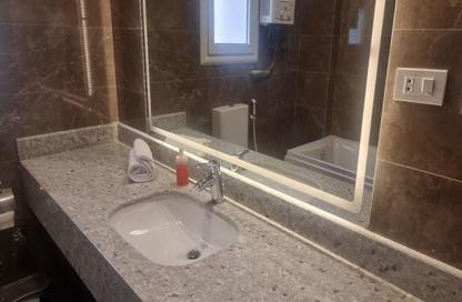 Apartment - 4 Bedrooms - 3 Bathrooms for rent in Doctor Yassin Abdel Ghaffar St. - Area C - Ganoob El Acadimia - New Cairo City - Cairo