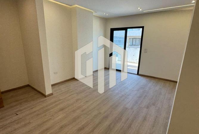 82101555 - Property Image 2