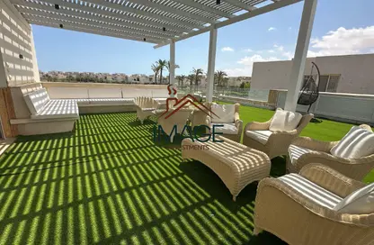 شاليه - 3 غرف نوم - 4 حمامات للبيع في هاسييندا باي - سيدي عبد الرحمن - الساحل الشمالي